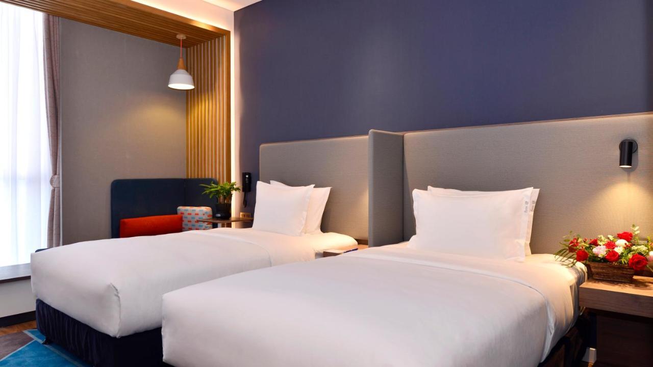 Holiday Inn Express Luanchuan By Ihg Exterior foto