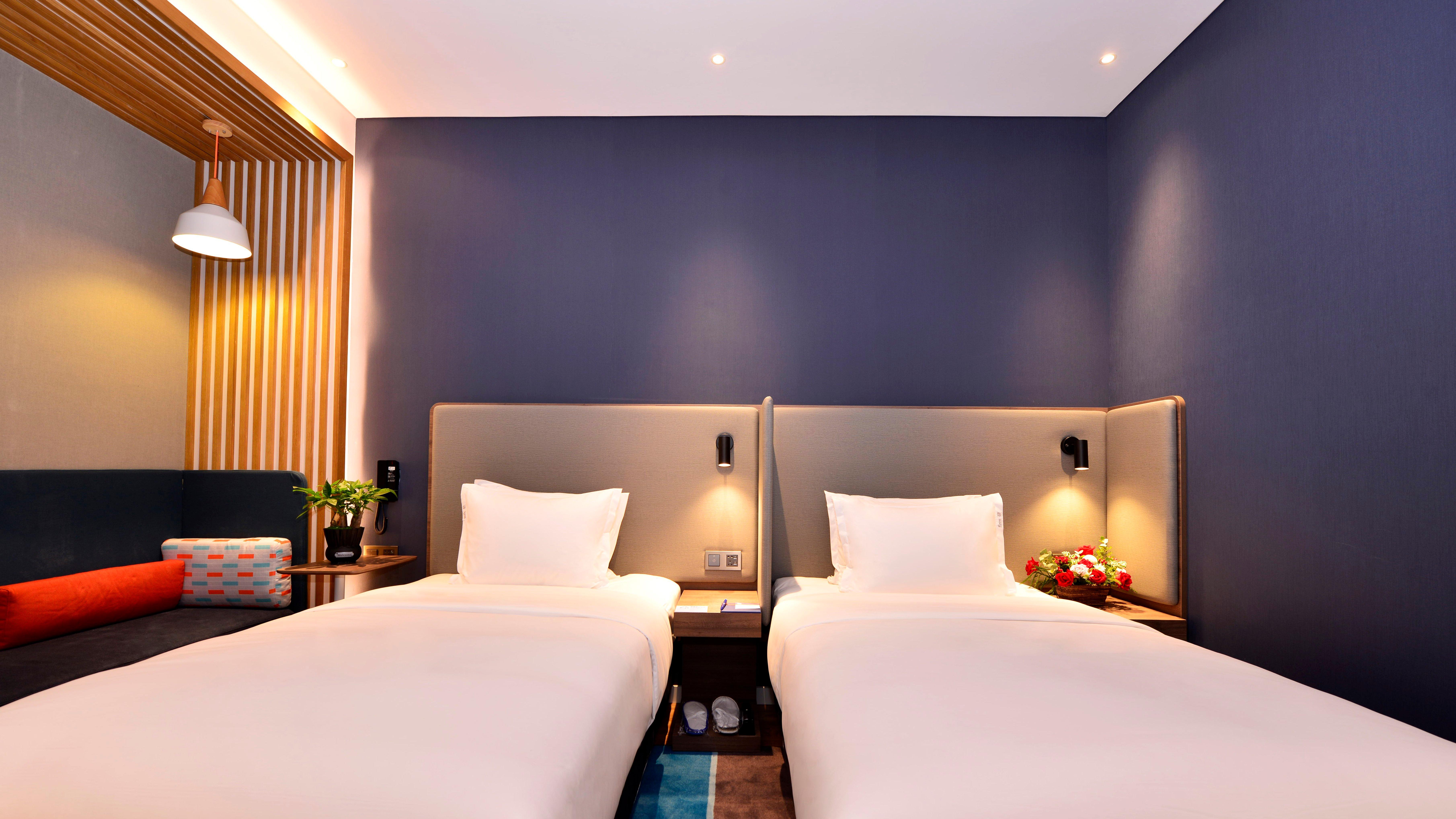 Holiday Inn Express Luanchuan By Ihg Exterior foto