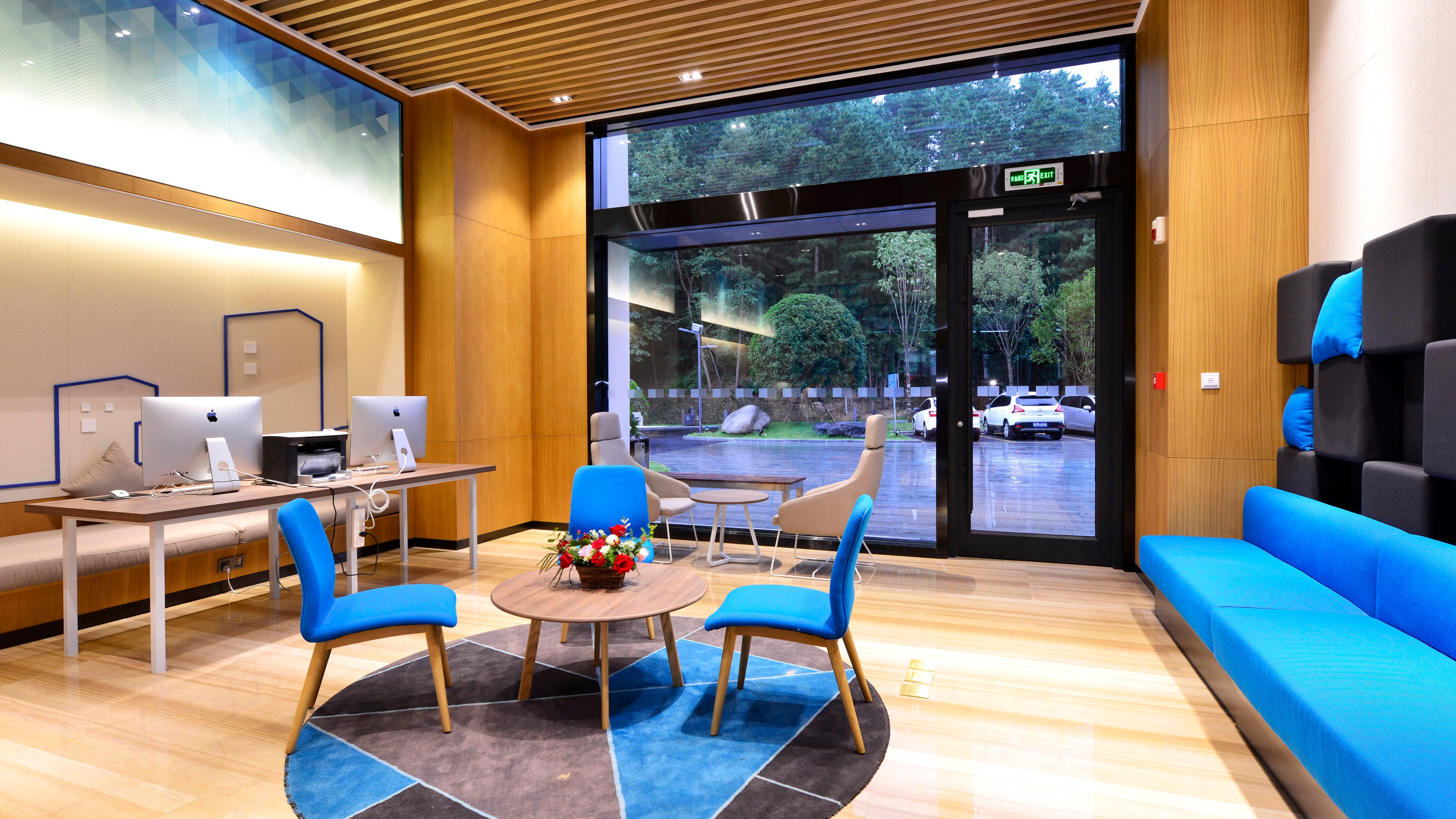 Holiday Inn Express Luanchuan By Ihg Exterior foto