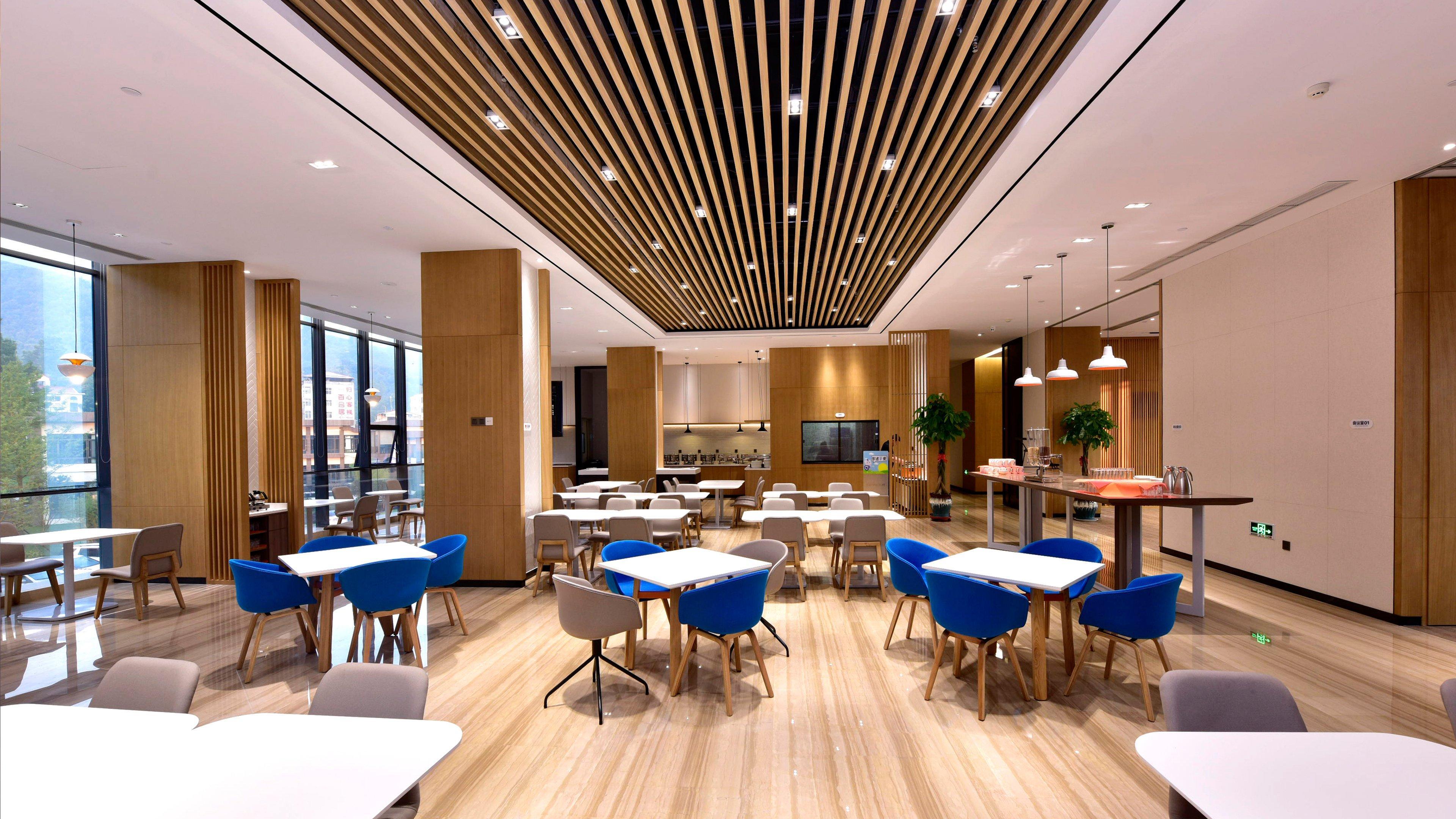 Holiday Inn Express Luanchuan By Ihg Exterior foto