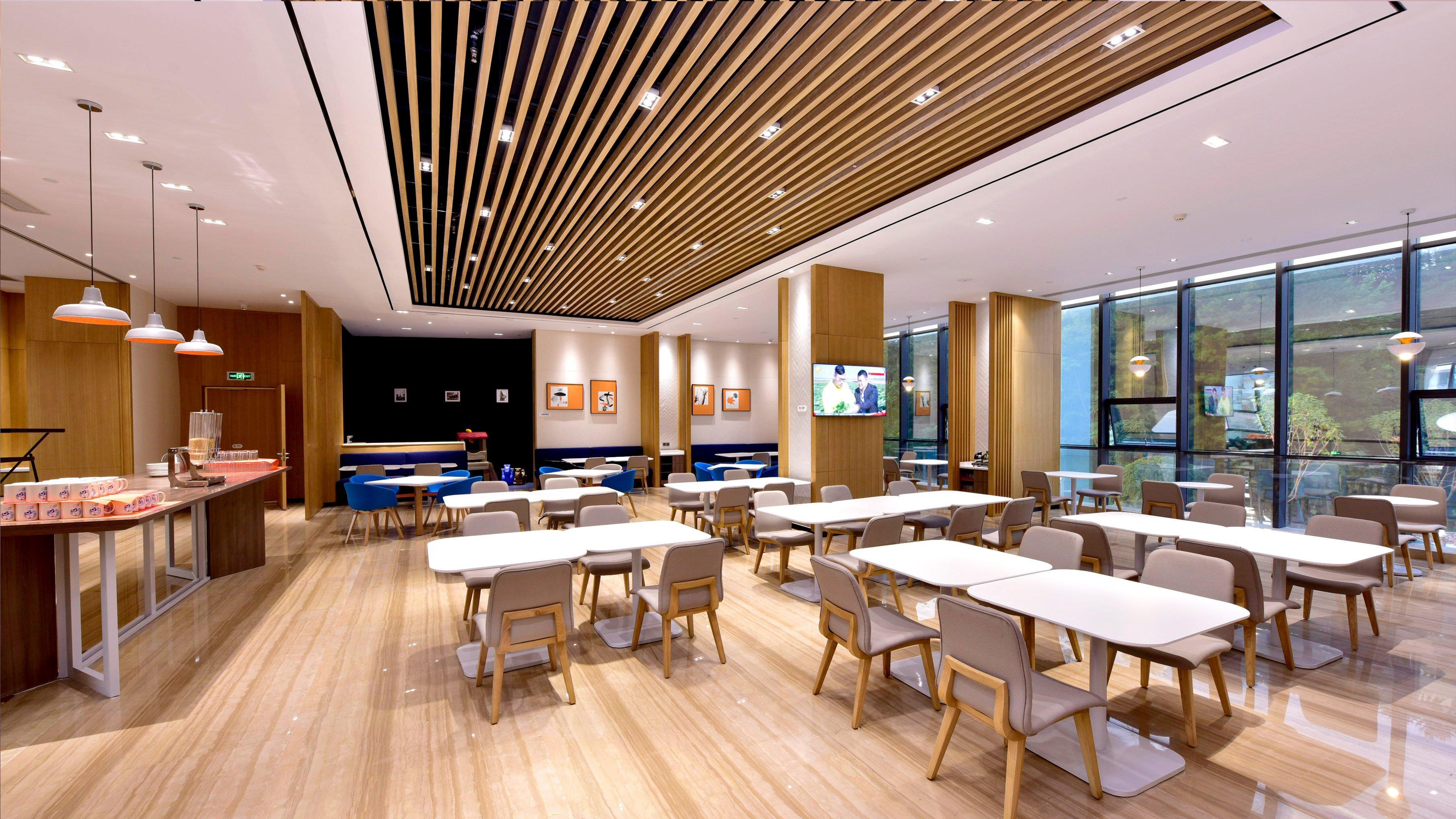 Holiday Inn Express Luanchuan By Ihg Exterior foto