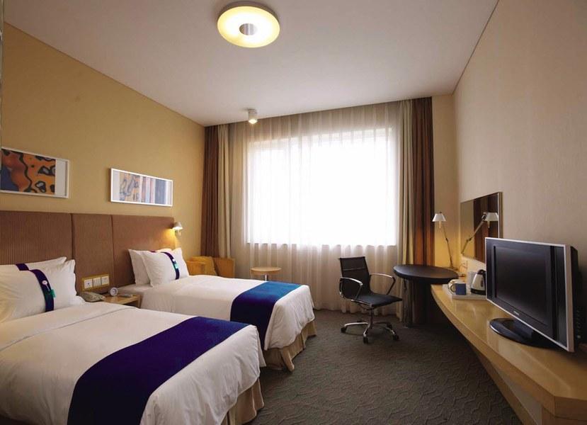 Holiday Inn Express Luanchuan By Ihg Exterior foto