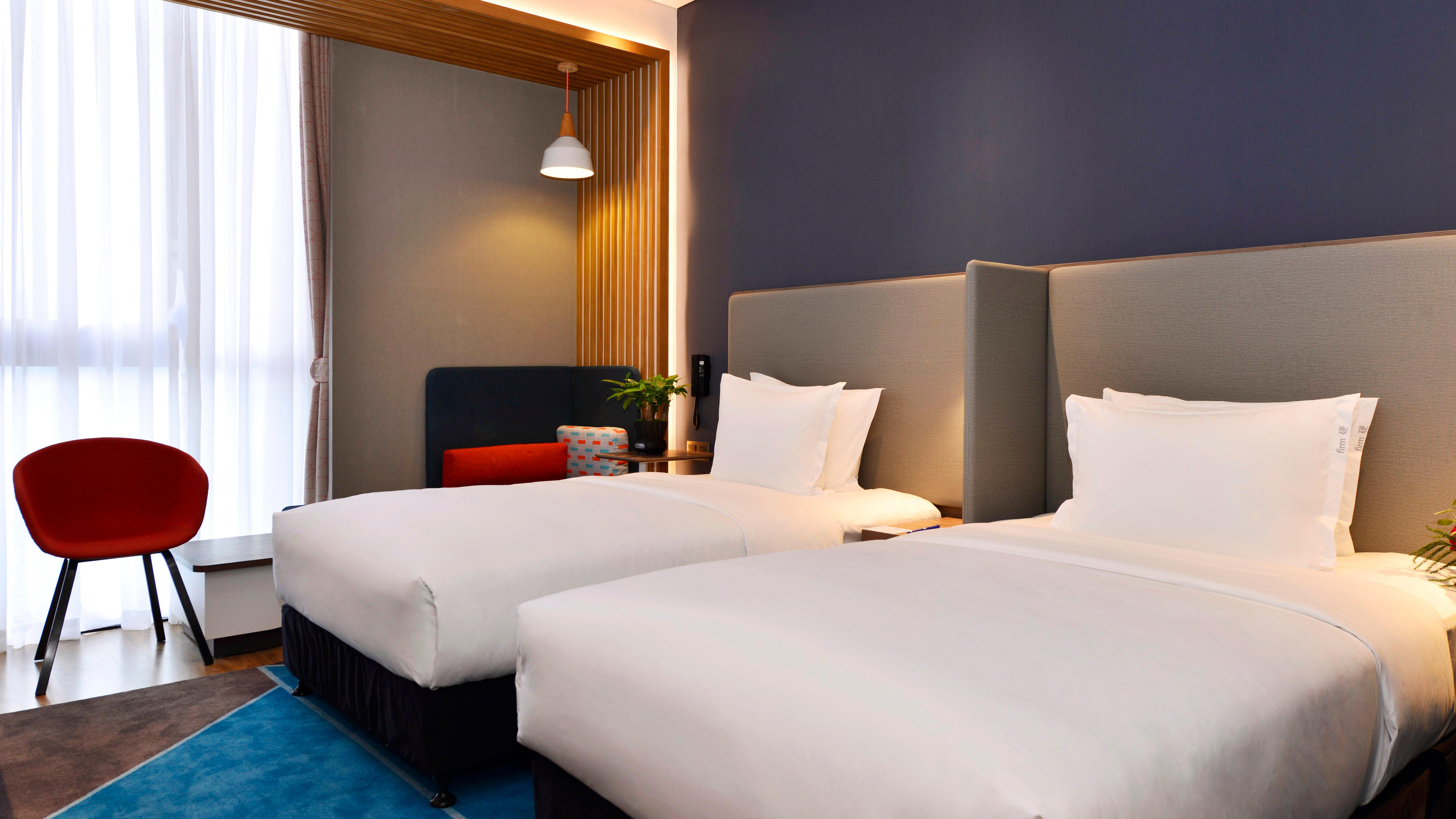 Holiday Inn Express Luanchuan By Ihg Exterior foto