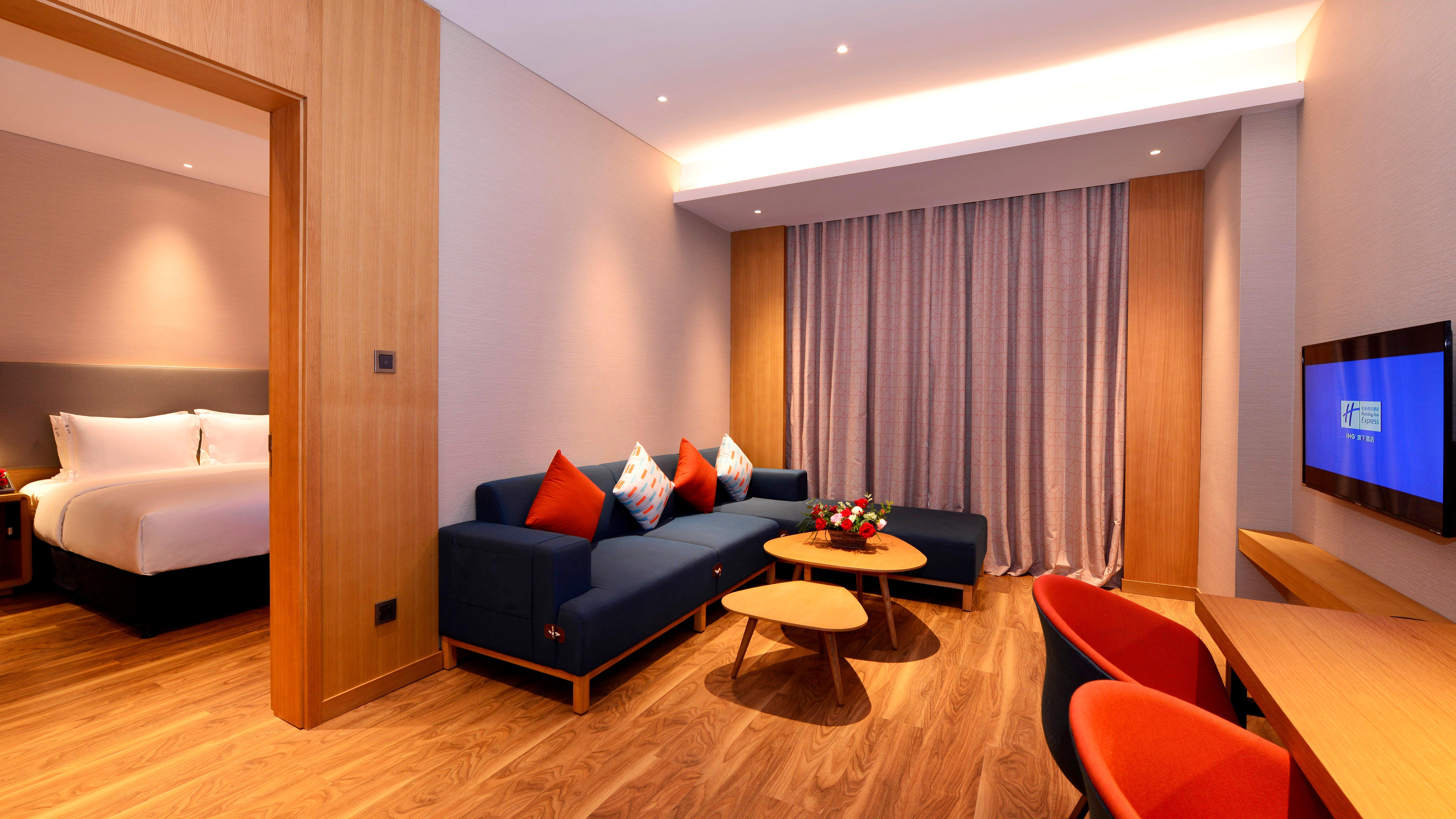 Holiday Inn Express Luanchuan By Ihg Exterior foto